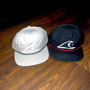 Set of 2 flat bill hats